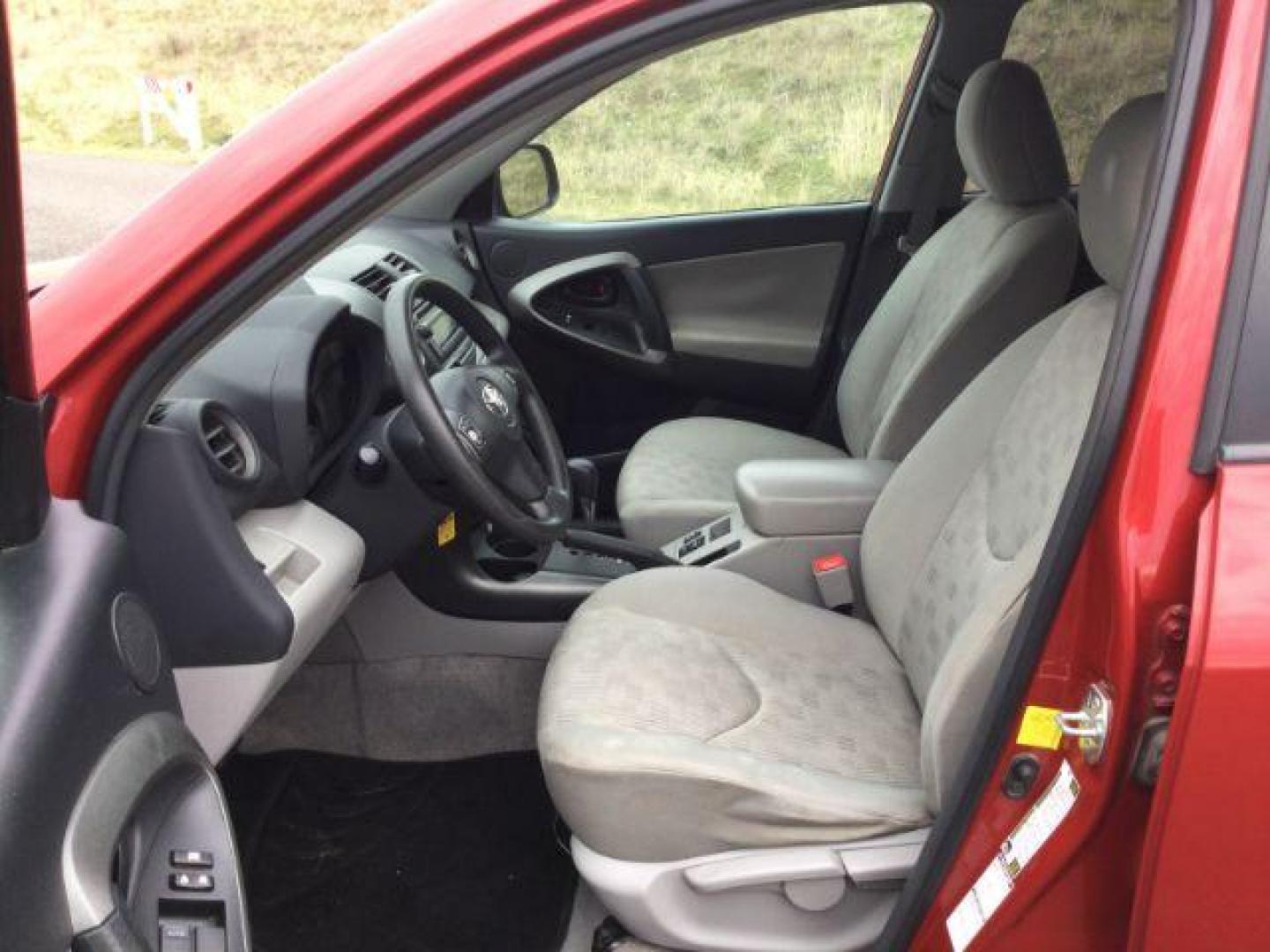 2012 Barcelona Red Metallic /Ash Cloth Interior Toyota RAV4 Base I4 4WD (2T3BF4DV8CW) with an 2.5L L4 DOHC 16V engine, 4-Speed Automatic transmission, located at 1801 Main Street, Lewiston, 83501, (208) 743-9371, 46.417065, -117.004799 - Photo#4