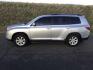 2013 Classic Silver Metallic /light gray leather Toyota Highlander SE (5TDBK3EH8DS) with an 3.5L V6 DOHC 24V engine, 5-Speed Automatic transmission, located at 1801 Main Street, Lewiston, 83501, (208) 743-9371, 46.417065, -117.004799 - Photo#1