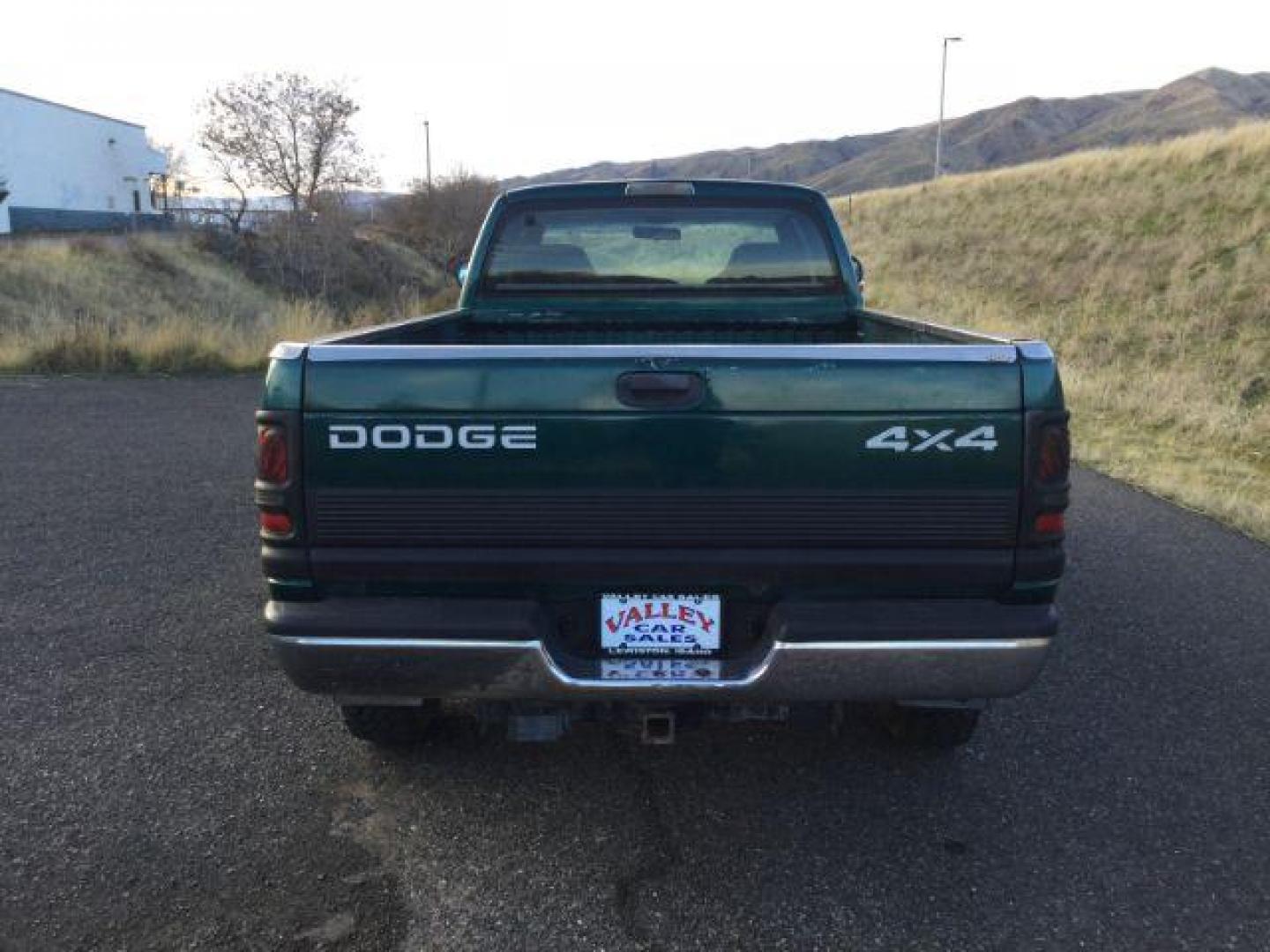 1999 Dodge Ram 2500 Quad Cab Long Bed 4WD (3B7KF23W2XG) with an 8.0L V10 OHV 20V engine, located at 1801 Main Street, Lewiston, 83501, (208) 743-9371, 46.417065, -117.004799 - Photo#28