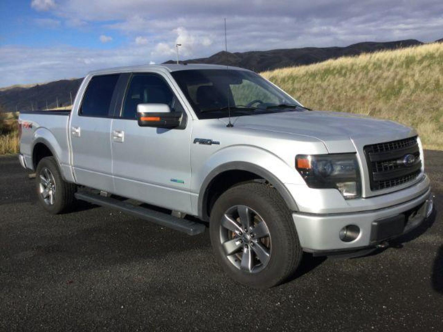 2013 SILVER /BLACK LEATHER Ford F-150 FX4 SuperCrew 5.5-ft. Bed 4WD (1FTFW1ET3DK) with an 3.5L V6 TURBO engine, 6-Speed Automatic transmission, located at 1801 Main Street, Lewiston, 83501, (208) 743-9371, 46.417065, -117.004799 - Photo#9