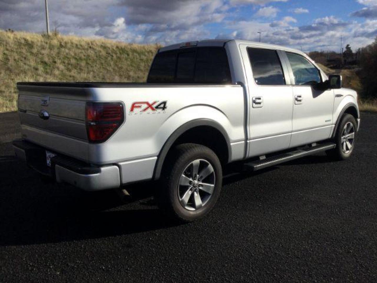 2013 SILVER /BLACK LEATHER Ford F-150 FX4 SuperCrew 5.5-ft. Bed 4WD (1FTFW1ET3DK) with an 3.5L V6 TURBO engine, 6-Speed Automatic transmission, located at 1801 Main Street, Lewiston, 83501, (208) 743-9371, 46.417065, -117.004799 - Photo#14