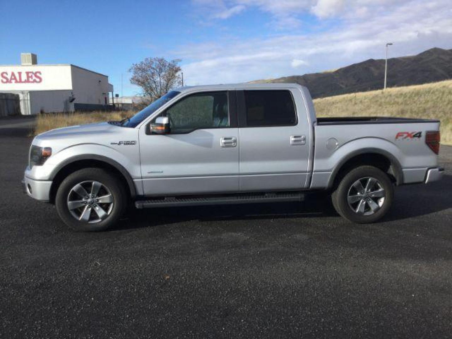 2013 SILVER /BLACK LEATHER Ford F-150 FX4 SuperCrew 5.5-ft. Bed 4WD (1FTFW1ET3DK) with an 3.5L V6 TURBO engine, 6-Speed Automatic transmission, located at 1801 Main Street, Lewiston, 83501, (208) 743-9371, 46.417065, -117.004799 - Photo#1