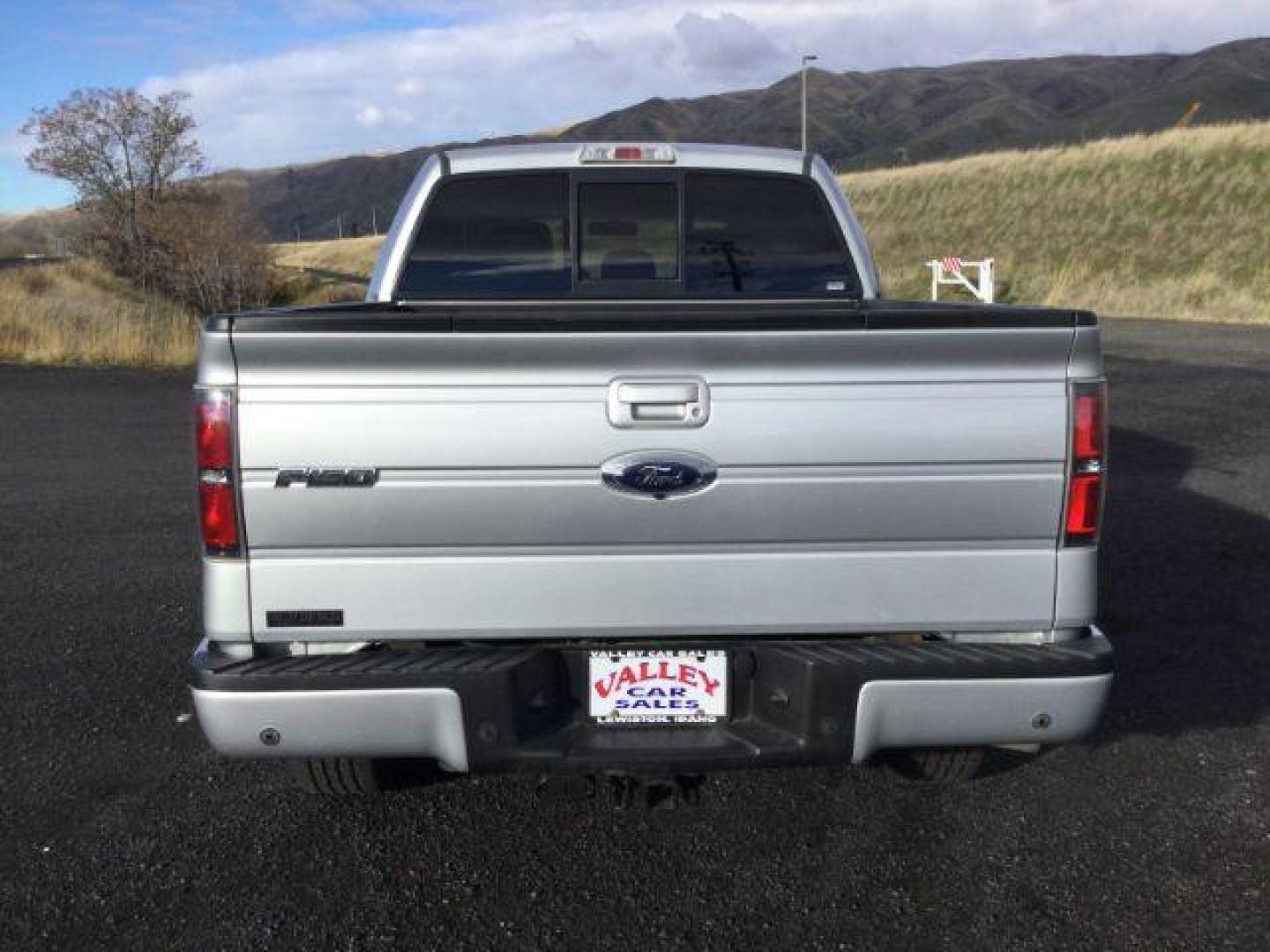 2013 SILVER /BLACK LEATHER Ford F-150 FX4 SuperCrew 5.5-ft. Bed 4WD (1FTFW1ET3DK) with an 3.5L V6 TURBO engine, 6-Speed Automatic transmission, located at 1801 Main Street, Lewiston, 83501, (208) 743-9371, 46.417065, -117.004799 - Photo#22