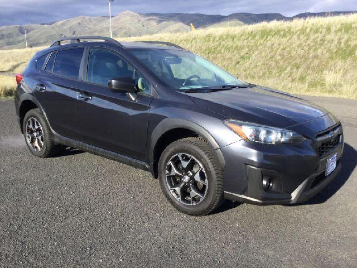 2018 Dark Gray Metallic /Gray Cloth with Orange Stitching, cloth Subaru Crosstrek 2.0i Premium CVT (JF2GTACC5JH) with an 2.0L L4 DOHC 16V engine, Continuously Variable Transmission transmission, located at 1801 Main Street, Lewiston, 83501, (208) 743-9371, 46.417065, -117.004799 - Photo#7