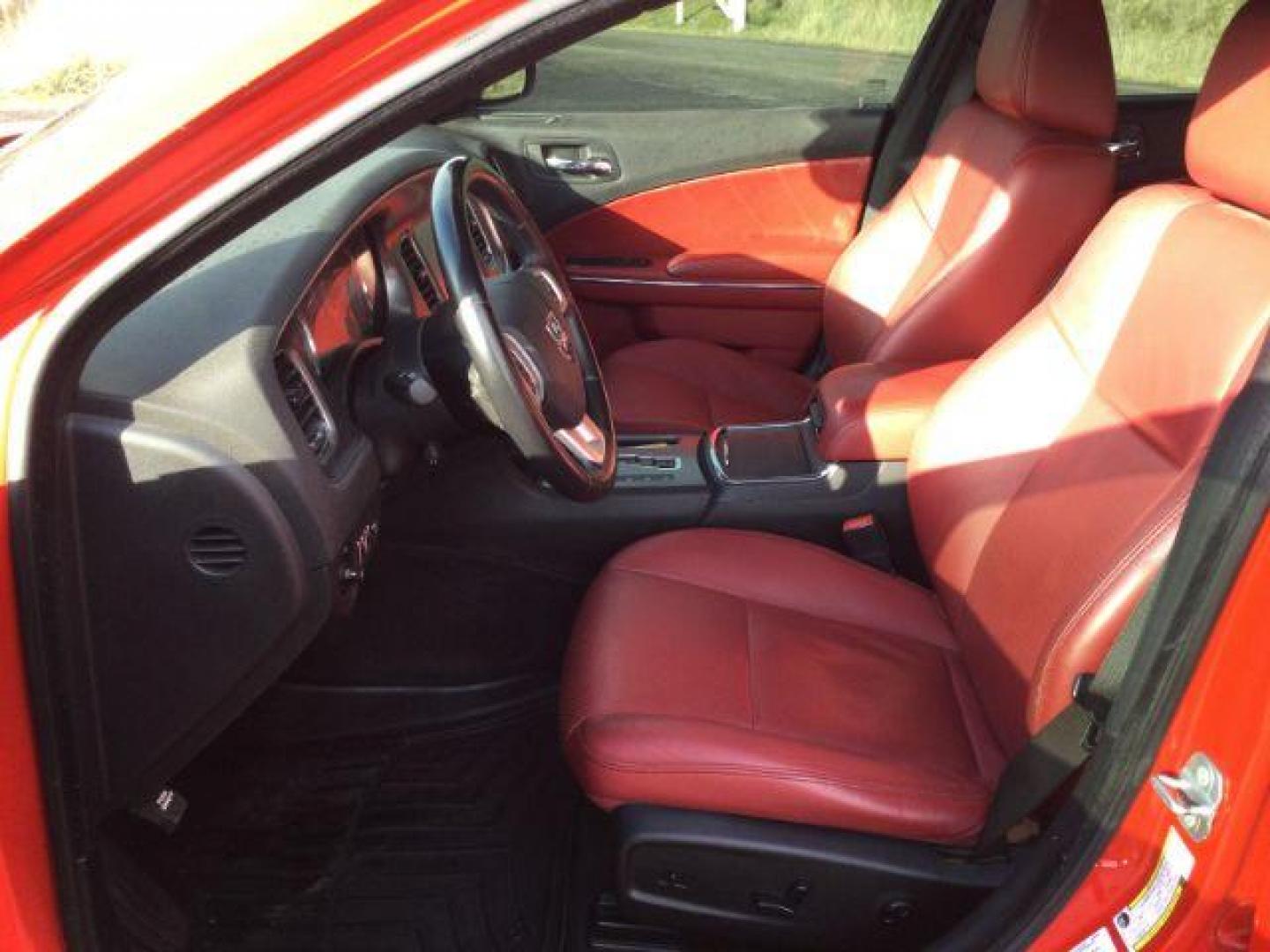 2014 red /red leather DODGE CHARGER R/T max (2C3CDXCT2EH) with an 5.7 HEMI V8 engine, 6-SPEED AUTOMATIC transmission, located at 1801 Main Street, Lewiston, 83501, (208) 743-9371, 46.417065, -117.004799 - Photo#3