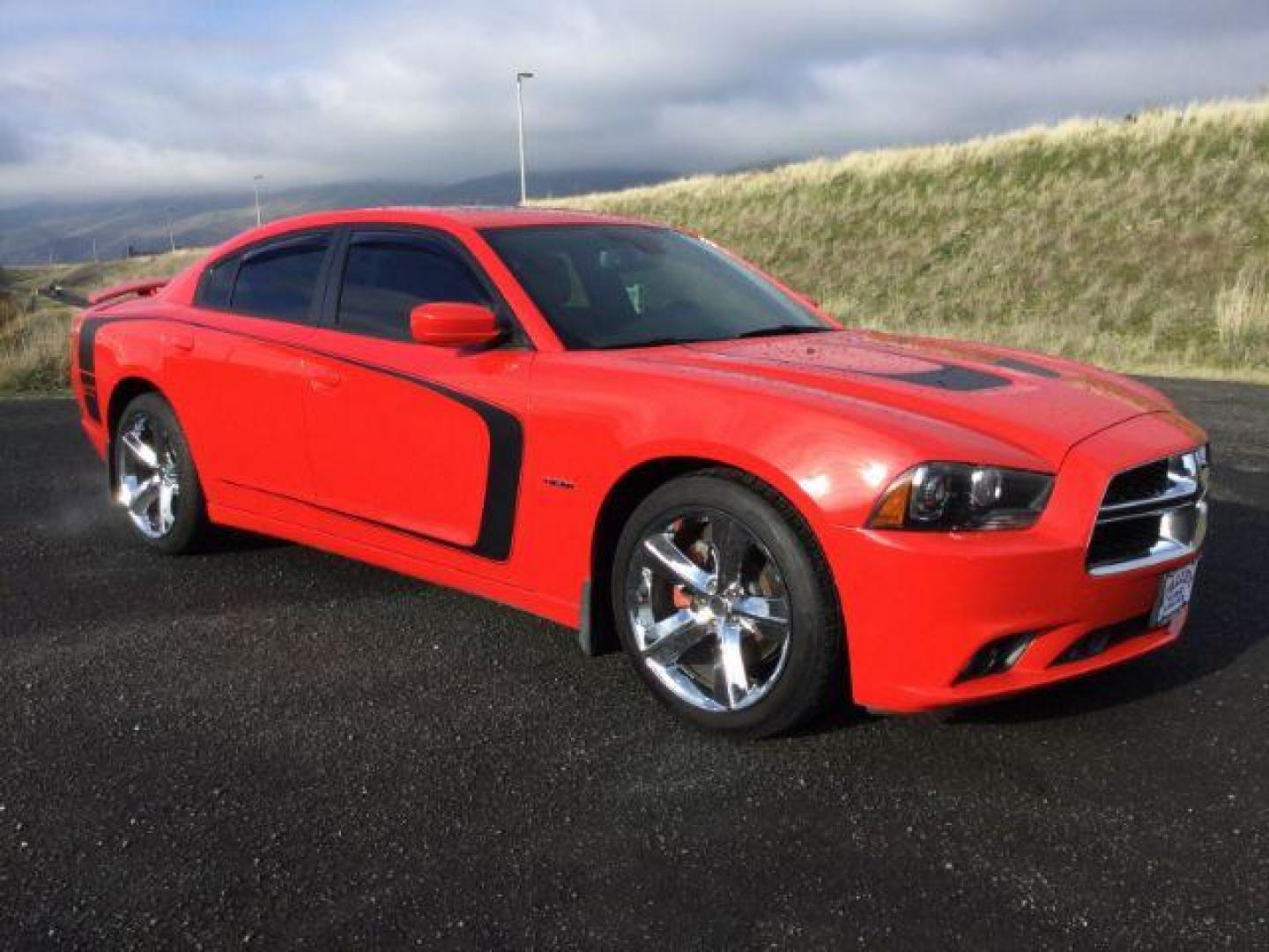 2014 red /red leather DODGE CHARGER R/T max (2C3CDXCT2EH) with an 5.7 HEMI V8 engine, 6-SPEED AUTOMATIC transmission, located at 1801 Main Street, Lewiston, 83501, (208) 743-9371, 46.417065, -117.004799 - Photo#8