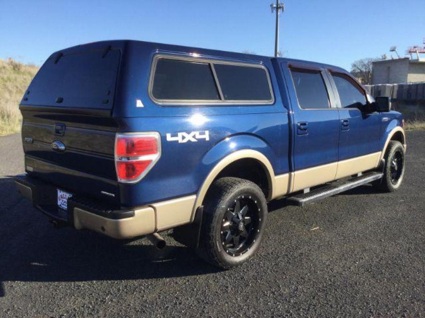 2011 Blue/Gold /Black Leather Interior Ford F-150 Lariat SuperCrew 5.5-ft. Bed 4WD (1FTFW1EF3BF) with an 5.0L V8 engine, 6-SPEED AUTOMATIC transmission, located at 1801 Main Street, Lewiston, 83501, (208) 743-9371, 46.417065, -117.004799 - Photo#9