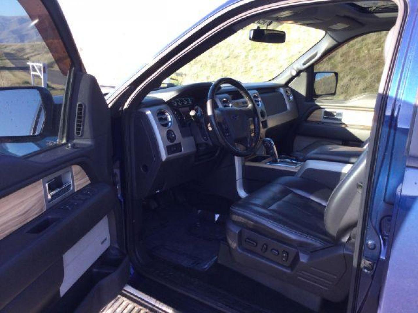 2011 Blue/Gold /Black Leather Interior Ford F-150 Lariat SuperCrew 5.5-ft. Bed 4WD (1FTFW1EF3BF) with an 5.0L V8 engine, 6-SPEED AUTOMATIC transmission, located at 1801 Main Street, Lewiston, 83501, (208) 743-9371, 46.417065, -117.004799 - Photo#4