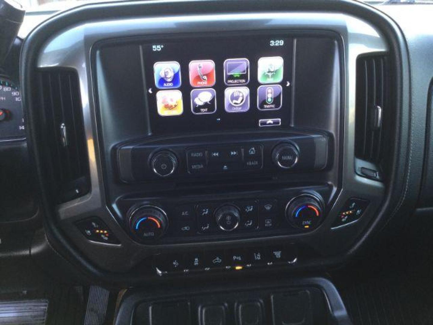 2017 WHITE /JET BLACK Chevrolet Silverado 3500HD High Country Crew Cab 4X4 (1GC4K1EY2HF) with an 6.6L V8 OHV 32V TURBO DIESEL engine, DIESEL transmission, located at 1801 Main Street, Lewiston, 83501, (208) 743-9371, 46.417065, -117.004799 - Photo#6