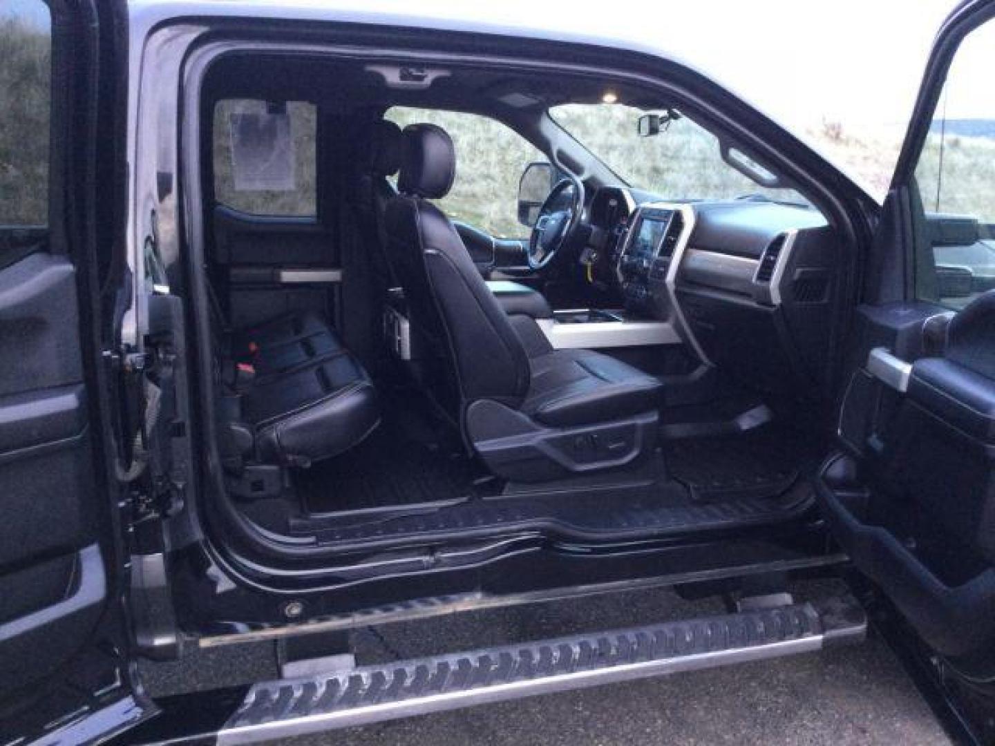 2020 Agate Black/Magnetic Metallic /Black, leather Ford F-350 SD Lariat SuperCab Long Bed 4WD (1FT8X3BT4LE) with an 6.7L V8 OHV 16V DIESEL engine, 10-speed automatic transmission, located at 1801 Main Street, Lewiston, 83501, (208) 743-9371, 46.417065, -117.004799 - Photo#20