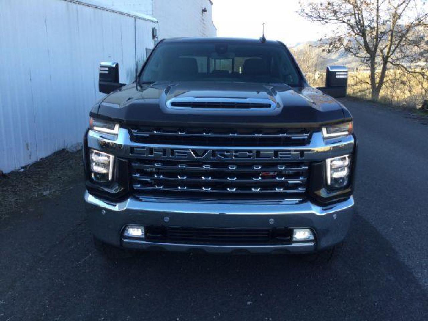 2021 Oxford Brown Metallic /Jet Black Chevrolet Silverado 3500HD 4WD Crew Cab Standard Bed LTZ | (1GC4YUEY9MF) with an 6.6L V8 OHV 32V TURBO DIESEL engine, 10-speed automatic transmission, located at 1801 Main Street, Lewiston, 83501, (208) 743-9371, 46.417065, -117.004799 - Photo#22