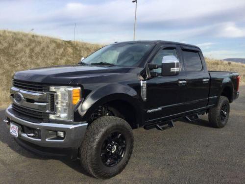 2017 FORD F-350 XLT Crew Cab 4WD