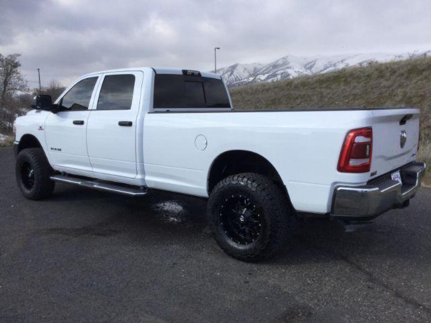 2021 Bright White Clearcoat /Diesel Gray/Black Ram 3500 Tradesman Crew Cab 4x4 8' Box (3C63R3GL6MG) with an Cummins 6.7L I-6 diesel direct injection engine, 6-Speed Automatic transmission, located at 1801 Main Street, Lewiston, 83501, (208) 743-9371, 46.417065, -117.004799 - Photo#2